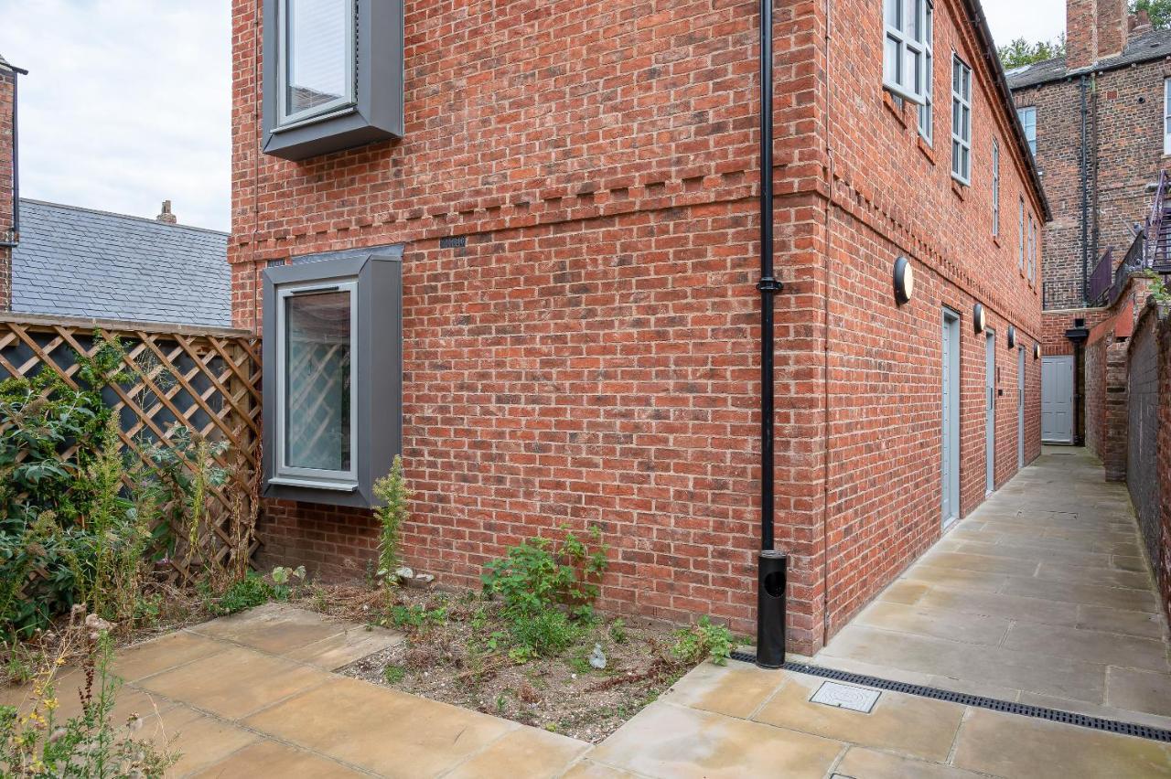 The Falcon Tap Apartment ยอร์ค ภายนอก รูปภาพ